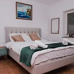 Via Albania - Myslym Shyri Apartment