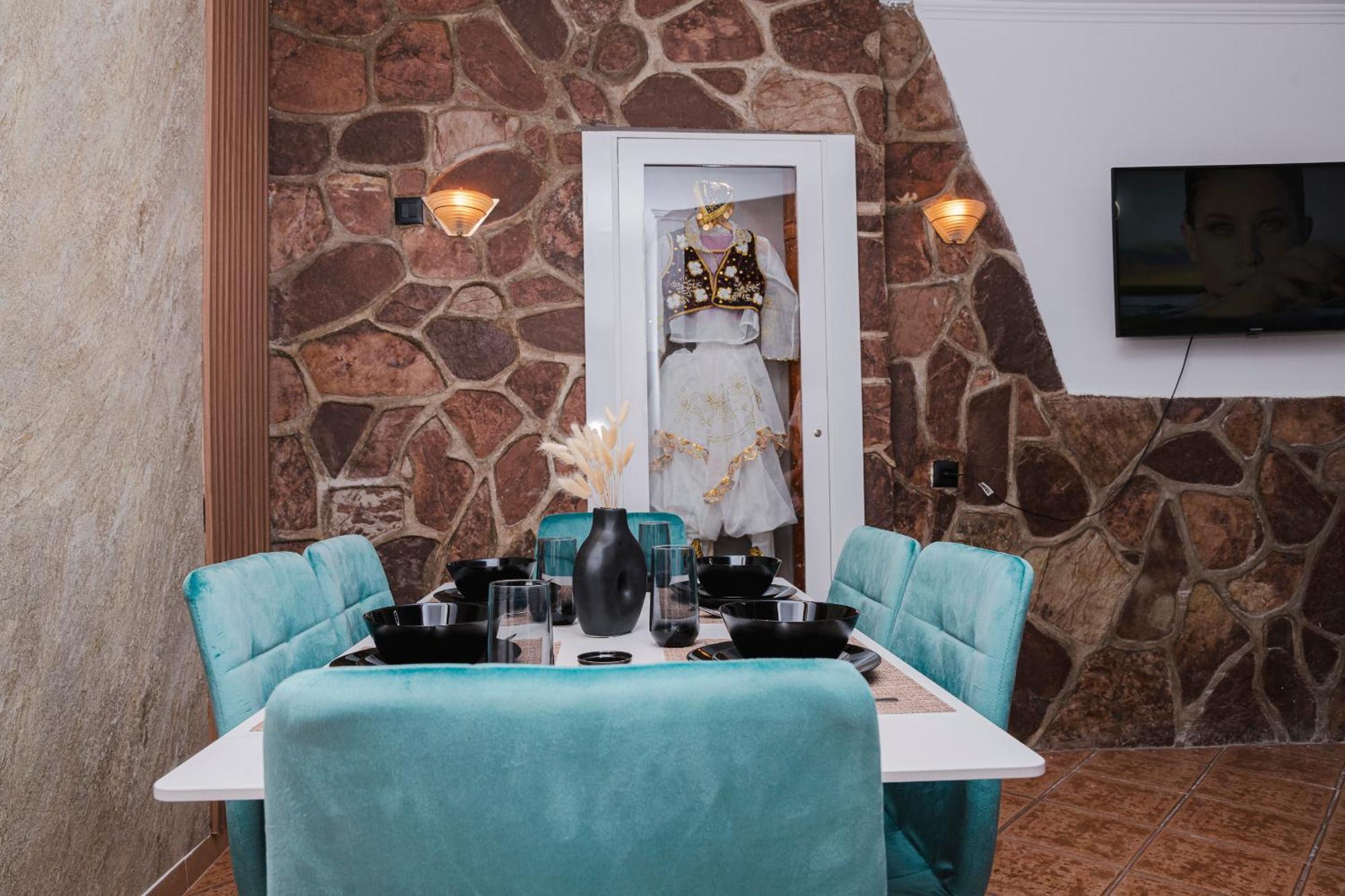 Via Albania - Myslym Shyri Apartment Tirana