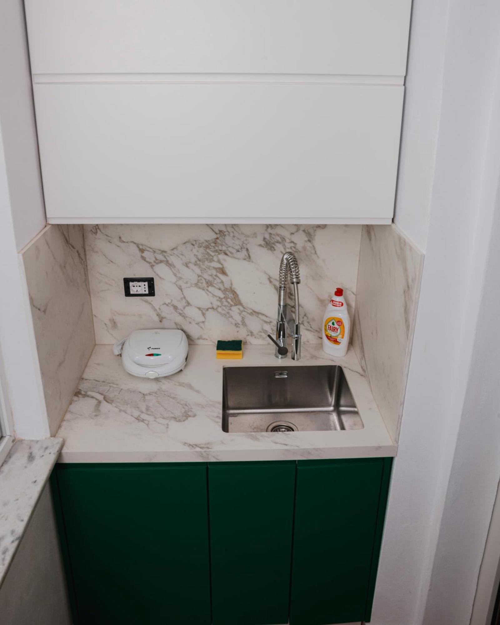 Via Albania - Myslym Shyri Apartament